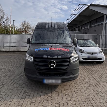 Transporter von NORDREIFEN, Ansicht von vorn